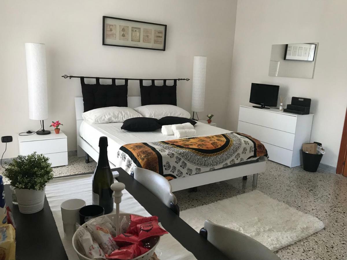 Little Room Salerno Exterior photo
